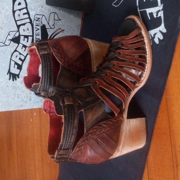 NIB Freebird size 8 sandal boots - Picture 6 of 15